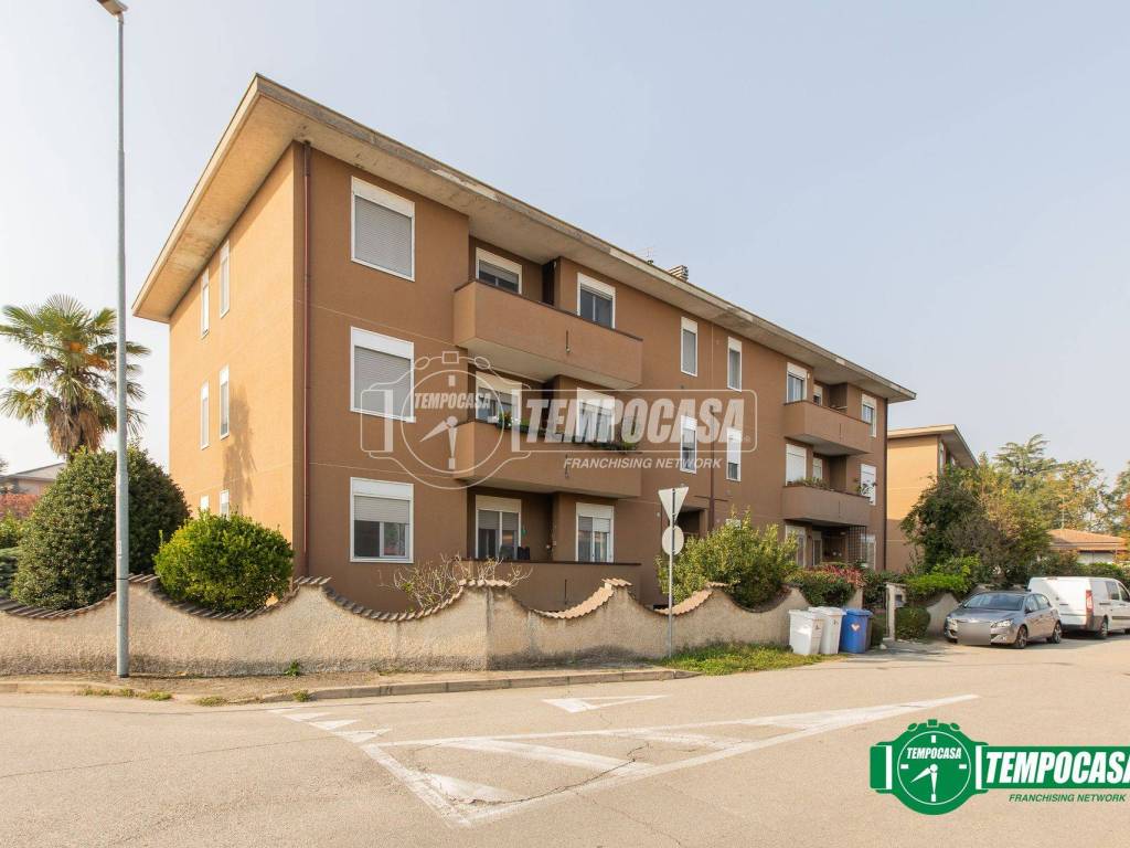 appartamento in vendita a Buscate