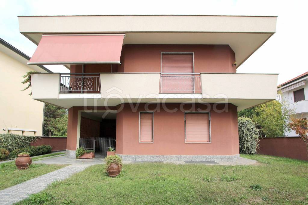 casa indipendente in vendita a Buscate
