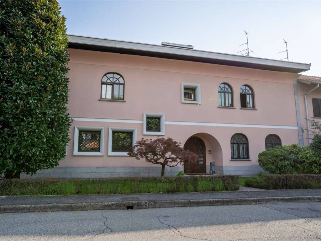 casa indipendente in vendita a Buscate