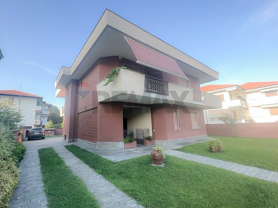 casa indipendente in vendita a Buscate