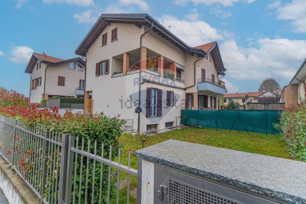 appartamento in vendita a Buscate