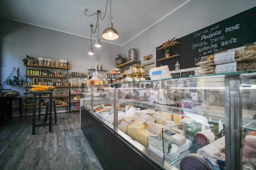 negozio in vendita a Buscate