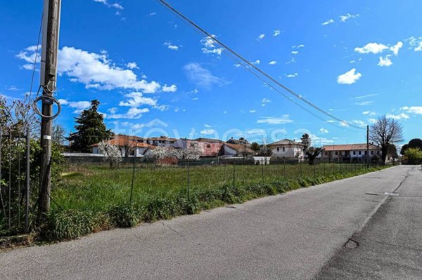 terreno edificabile in vendita a Buscate