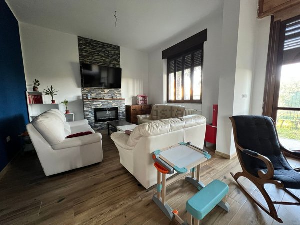 casa indipendente in vendita a Buscate