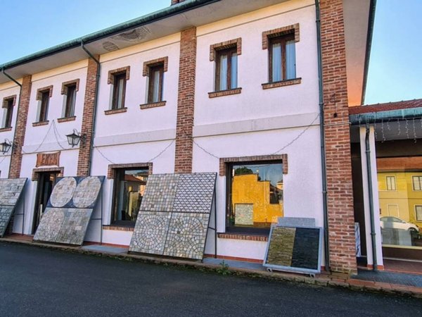 negozio in vendita a Buscate