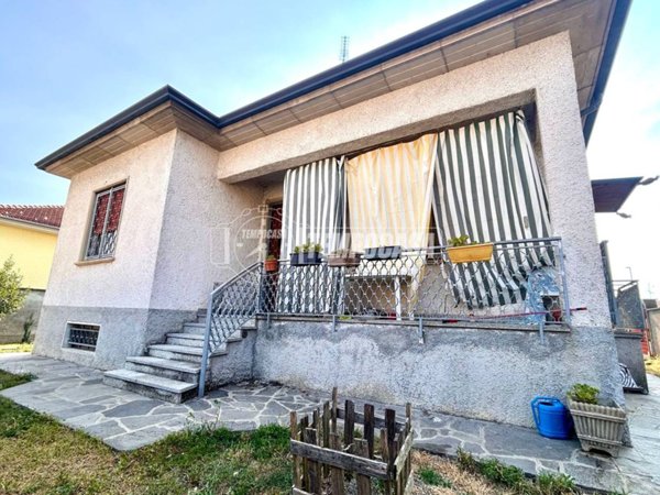 casa indipendente in vendita a Buscate