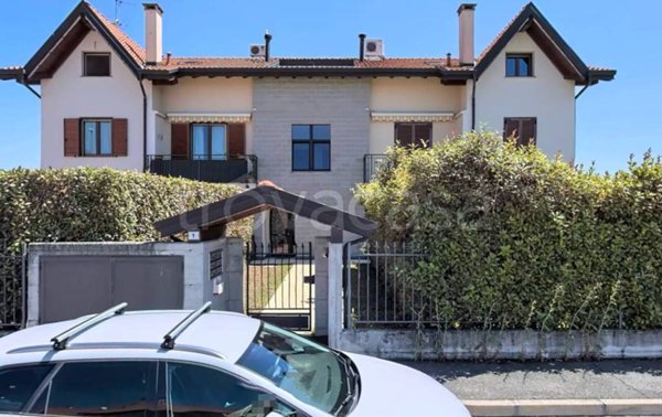 appartamento in vendita a Buscate
