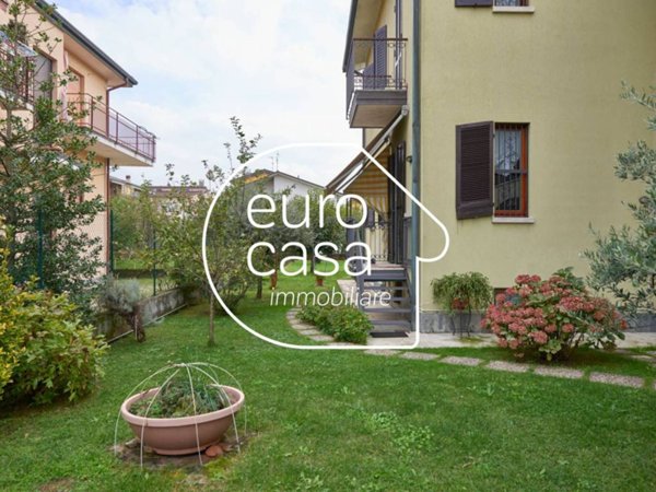 casa indipendente in vendita a Bussero