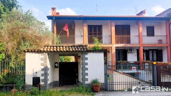 casa indipendente in vendita a Bussero