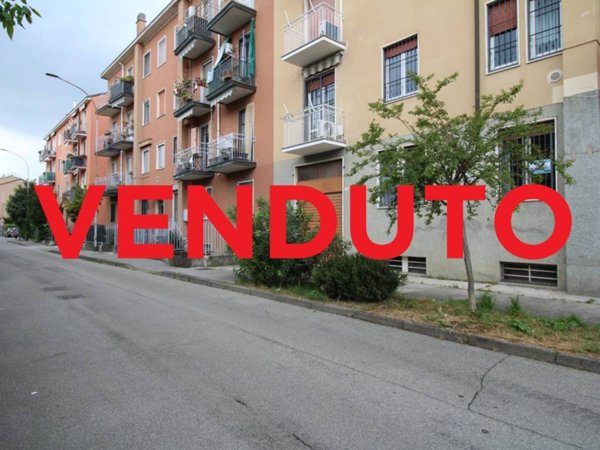 negozio in vendita a Bussero