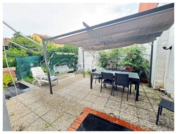 casa indipendente in vendita a Bussero