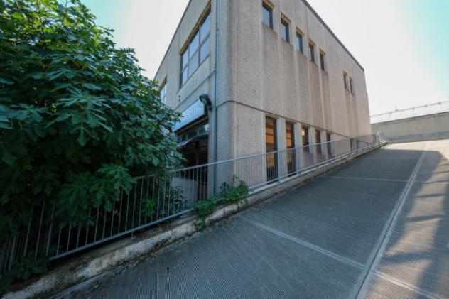 negozio in vendita a Bussero