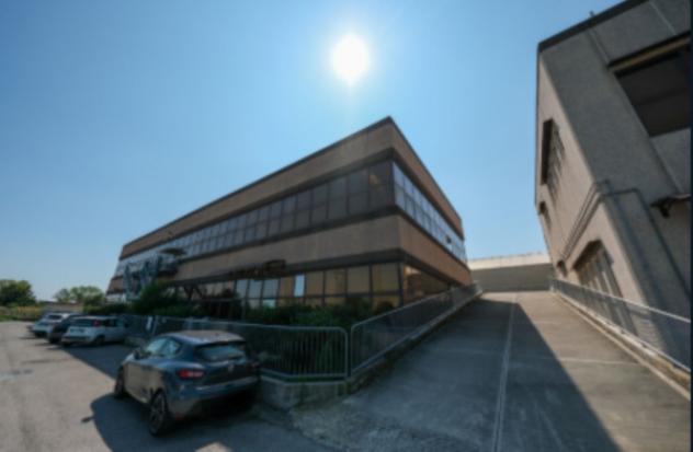 negozio in vendita a Bussero