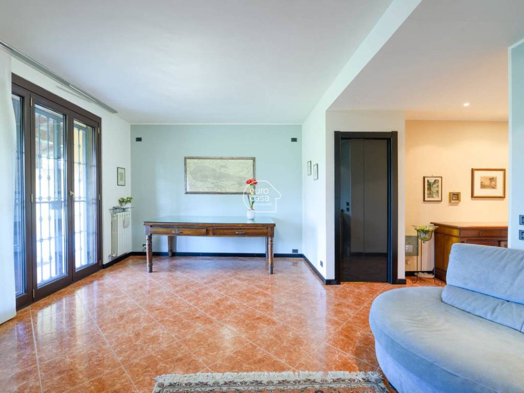 casa indipendente in vendita a Bussero