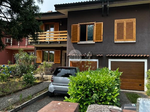 casa indipendente in vendita a Bussero