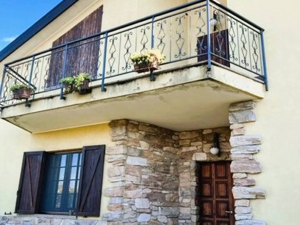 casa indipendente in vendita a Bussero