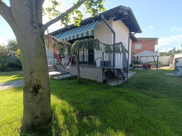 casa indipendente in vendita a Busto Garolfo