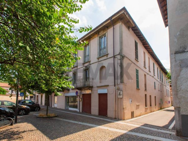 casa indipendente in vendita a Busto Garolfo