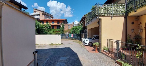 appartamento in vendita a Busto Garolfo