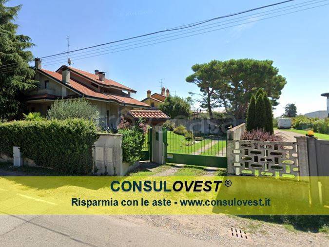casa indipendente in vendita a Busto Garolfo
