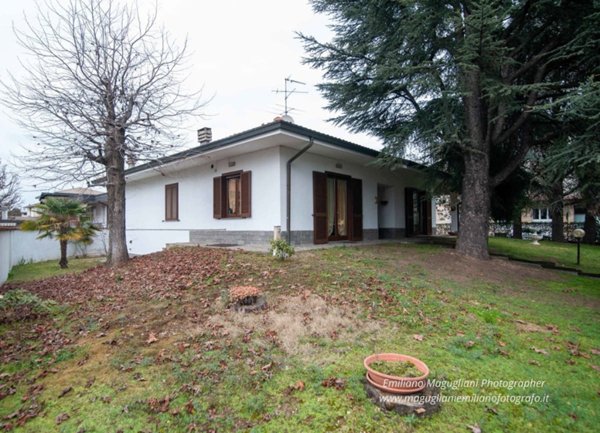 casa indipendente in vendita a Busto Garolfo