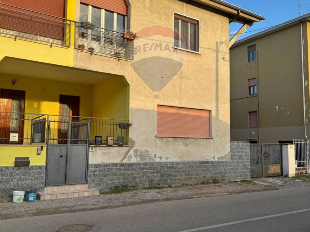 appartamento in vendita a Busto Garolfo