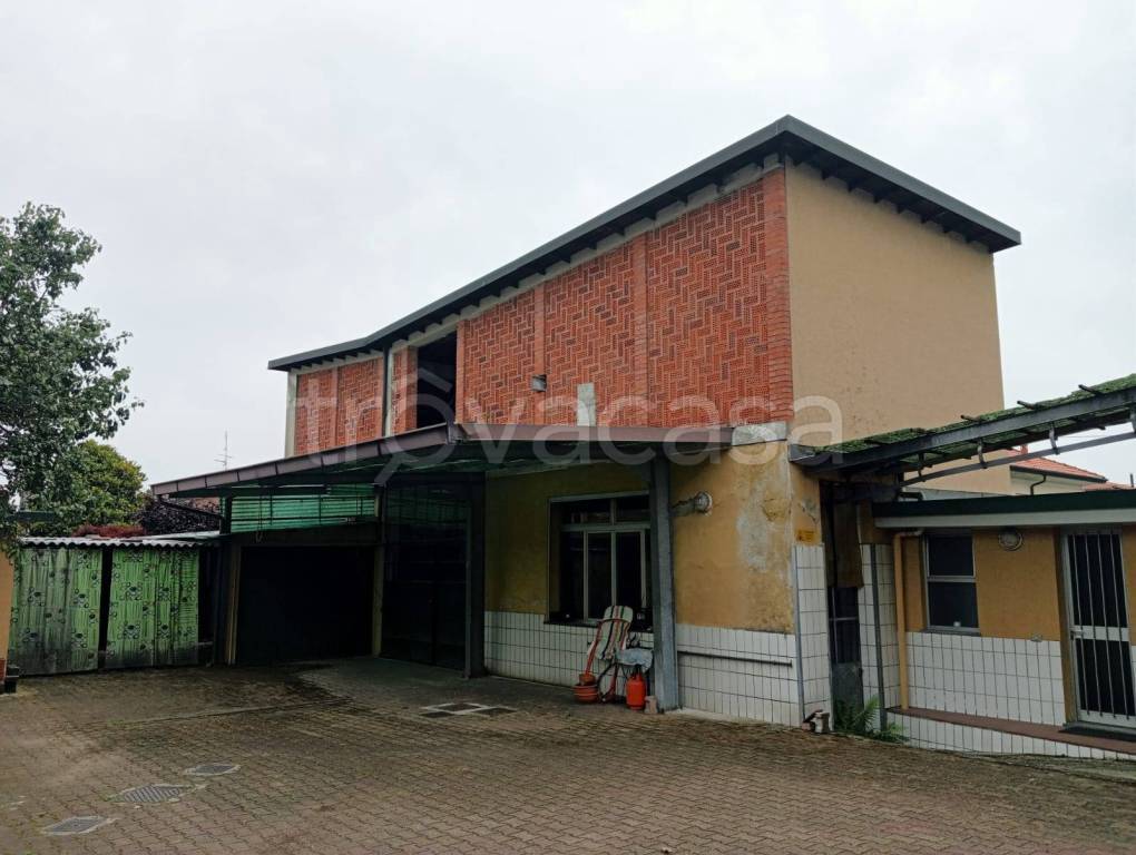 appartamento in vendita a Busto Garolfo