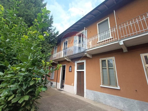 casa indipendente in vendita a Busto Garolfo