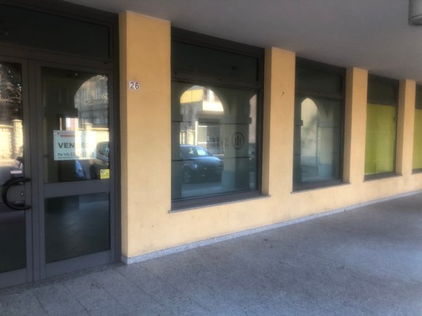 negozio in vendita a Busto Garolfo