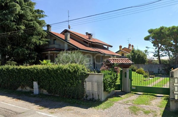 casa indipendente in vendita a Busto Garolfo