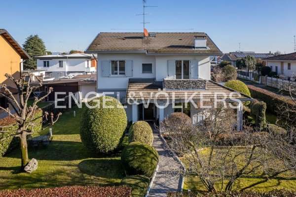 casa indipendente in vendita a Busto Garolfo