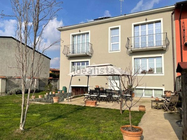 casa indipendente in vendita a Busto Garolfo