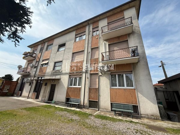 appartamento in vendita a Busto Garolfo