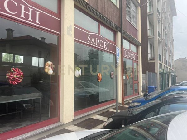 negozio in vendita a Busto Garolfo