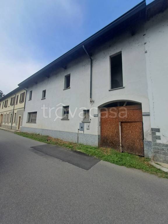 casa indipendente in vendita a Busto Garolfo