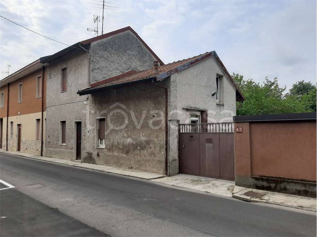 casa indipendente in vendita a Busto Garolfo