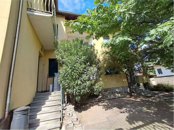 casa indipendente in vendita a Busto Garolfo