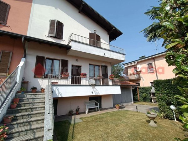 casa indipendente in vendita a Busto Garolfo