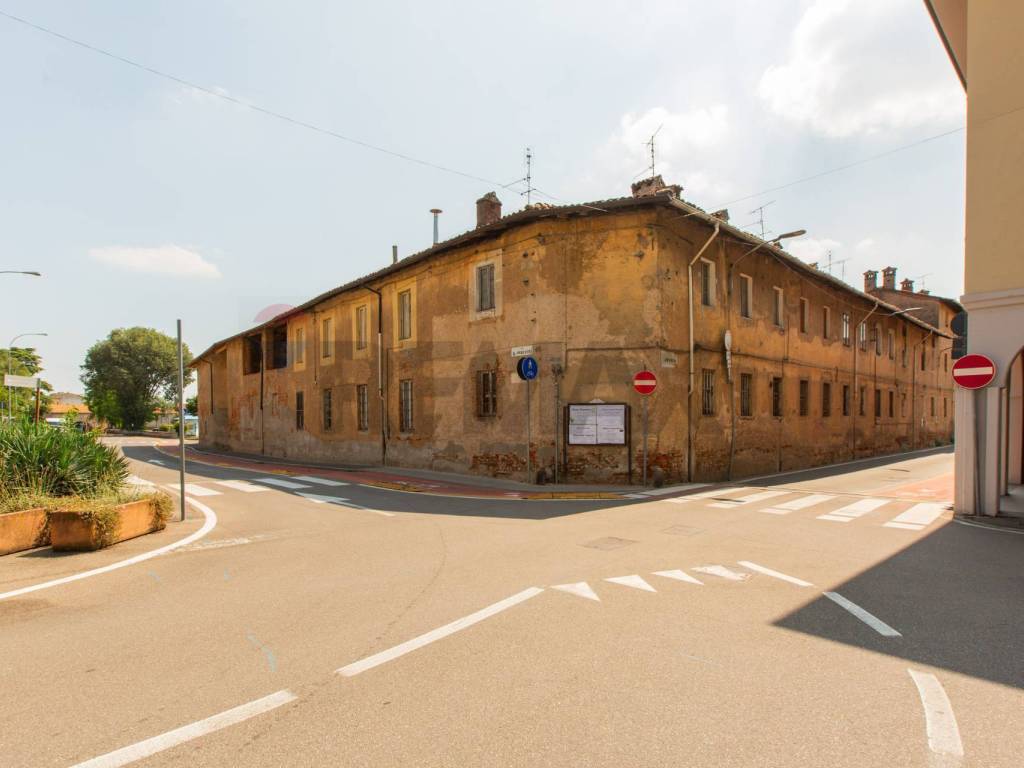 casa indipendente in vendita a Busto Garolfo