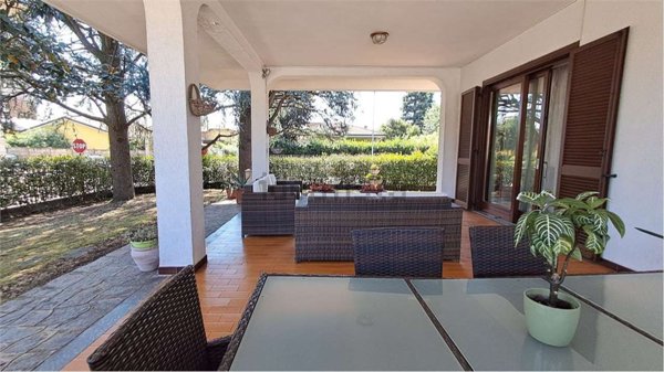 casa indipendente in vendita a Busto Garolfo