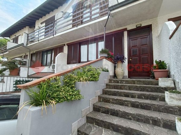 casa indipendente in vendita a Busto Garolfo in zona Olcella