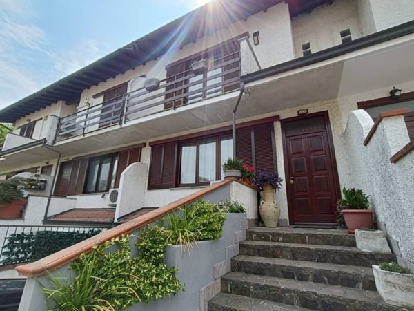 casa indipendente in vendita a Busto Garolfo in zona Olcella