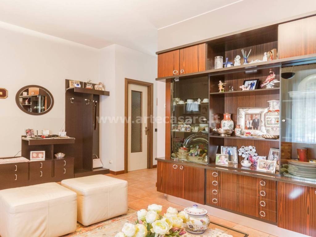 casa indipendente in vendita a Busto Garolfo