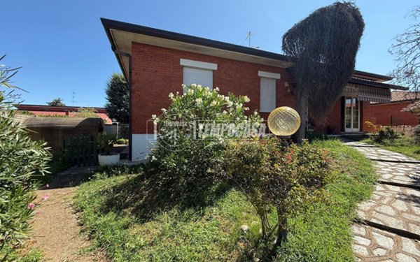 casa indipendente in vendita a Busto Garolfo