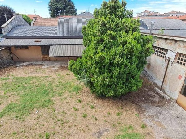 casa indipendente in vendita a Busto Garolfo