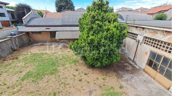 casa indipendente in vendita a Busto Garolfo in zona Olcella