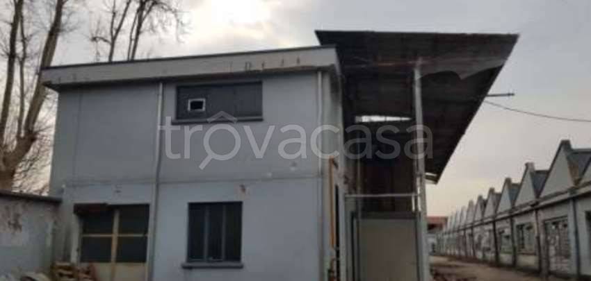 capannone in vendita a Busto Garolfo in zona Olcella