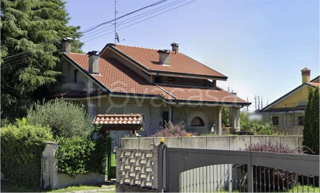 casa indipendente in vendita a Busto Garolfo