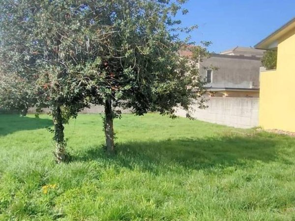 terreno edificabile in vendita a Busto Garolfo