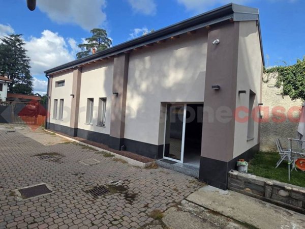 casa indipendente in vendita a Busto Garolfo